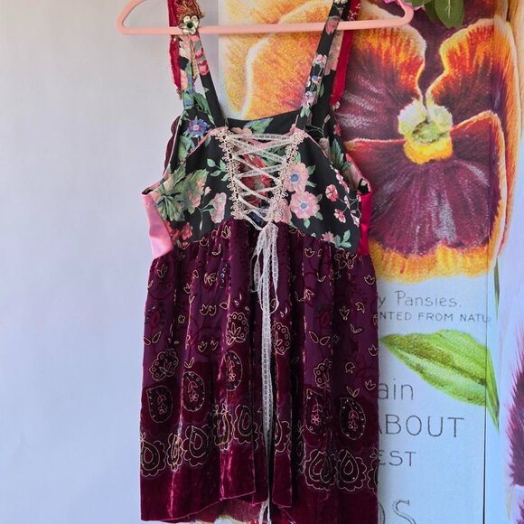 Peacock Rose Garden | Roselani Jasmin | One Size - Picture 3 of 8